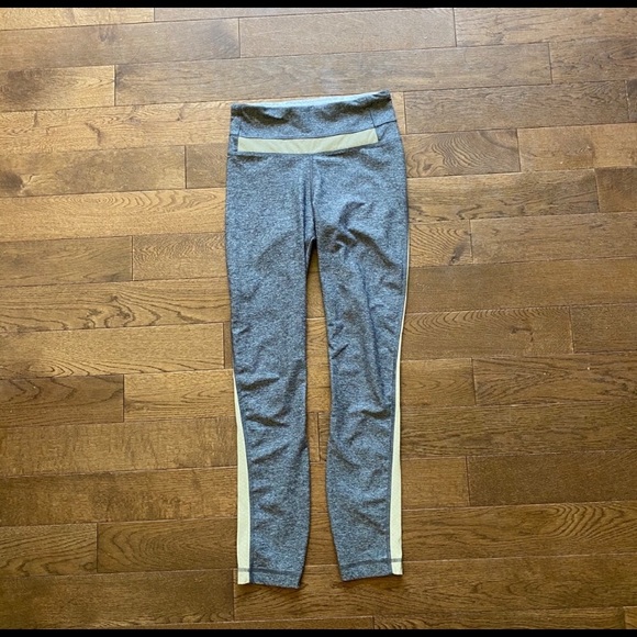 lululemon lightspeed tight size2 - Picture 6 of 9